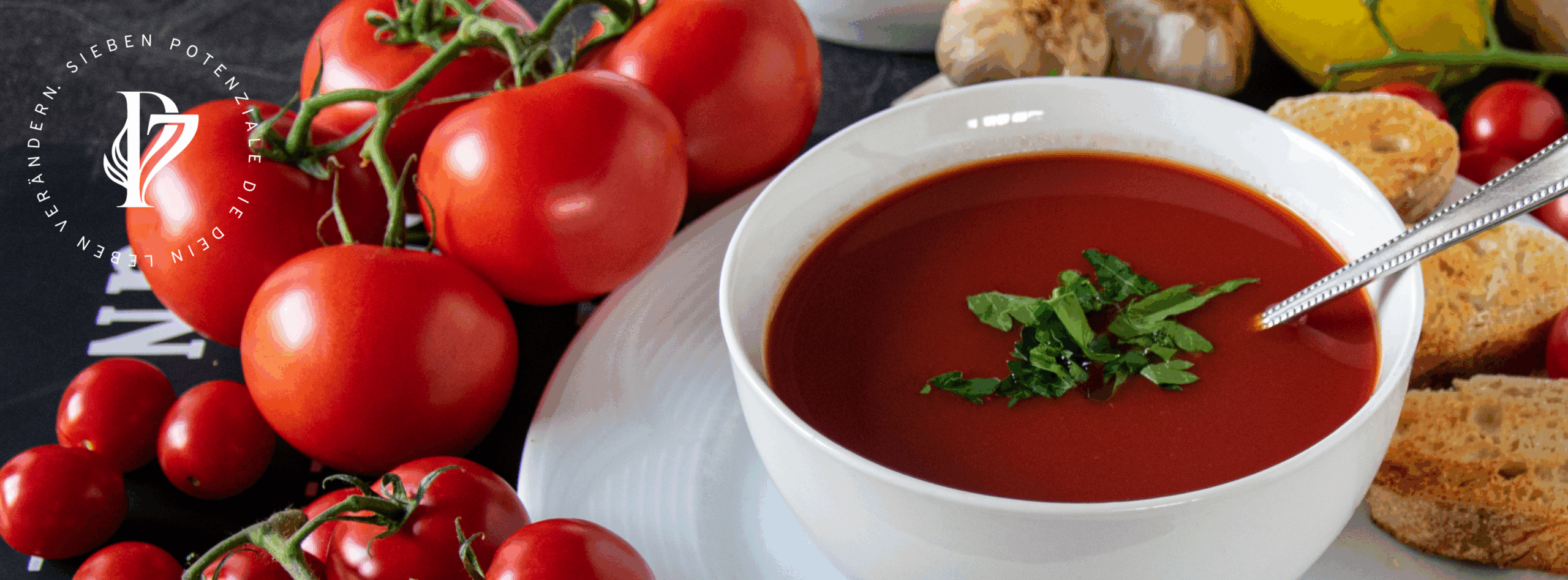 Tomatensuppe mit Kichererbsen und Kokosmilch